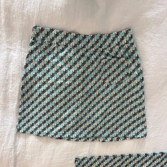 Sport Haley Sleeveless Golf Polo and Matching Skort - Picture 4 of 8